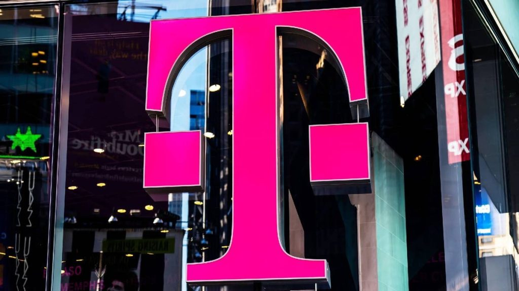 T-Mobile-subscriber-buys-new-phone-and-ends-up-with-a-used-refurbished-unit.jpg